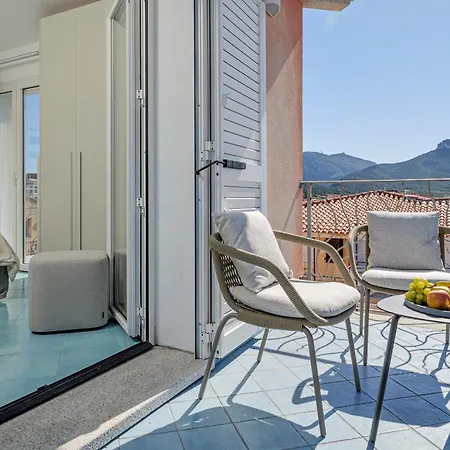 Haller - By And Service Apartament